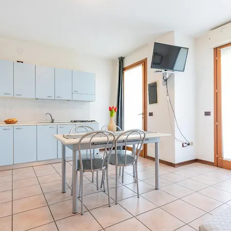 Salici Apartman *